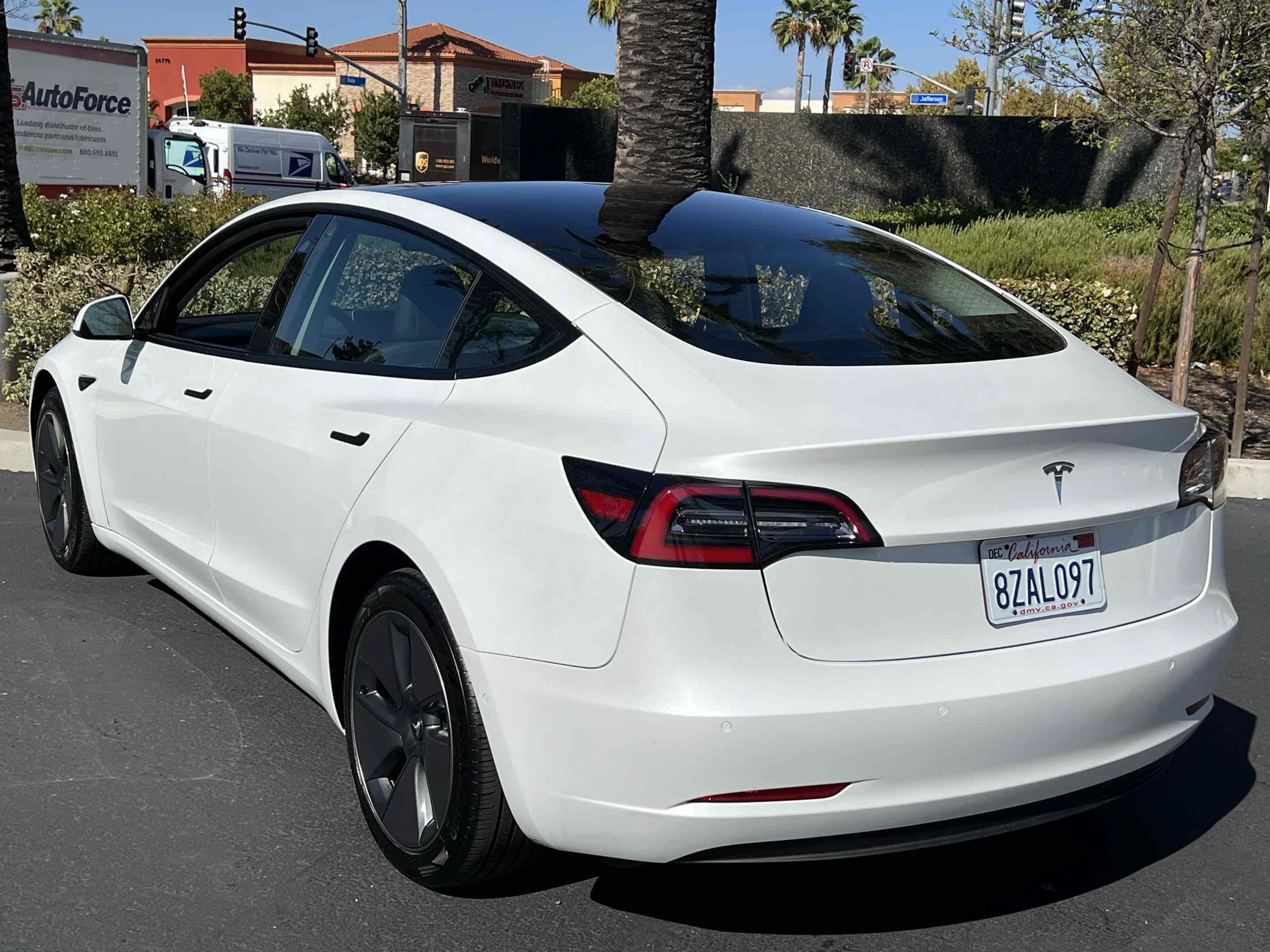 Used 2022 Tesla Model 3 RWD image 2