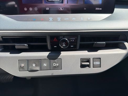 New 2026 Nissan Leaf FWD image 21