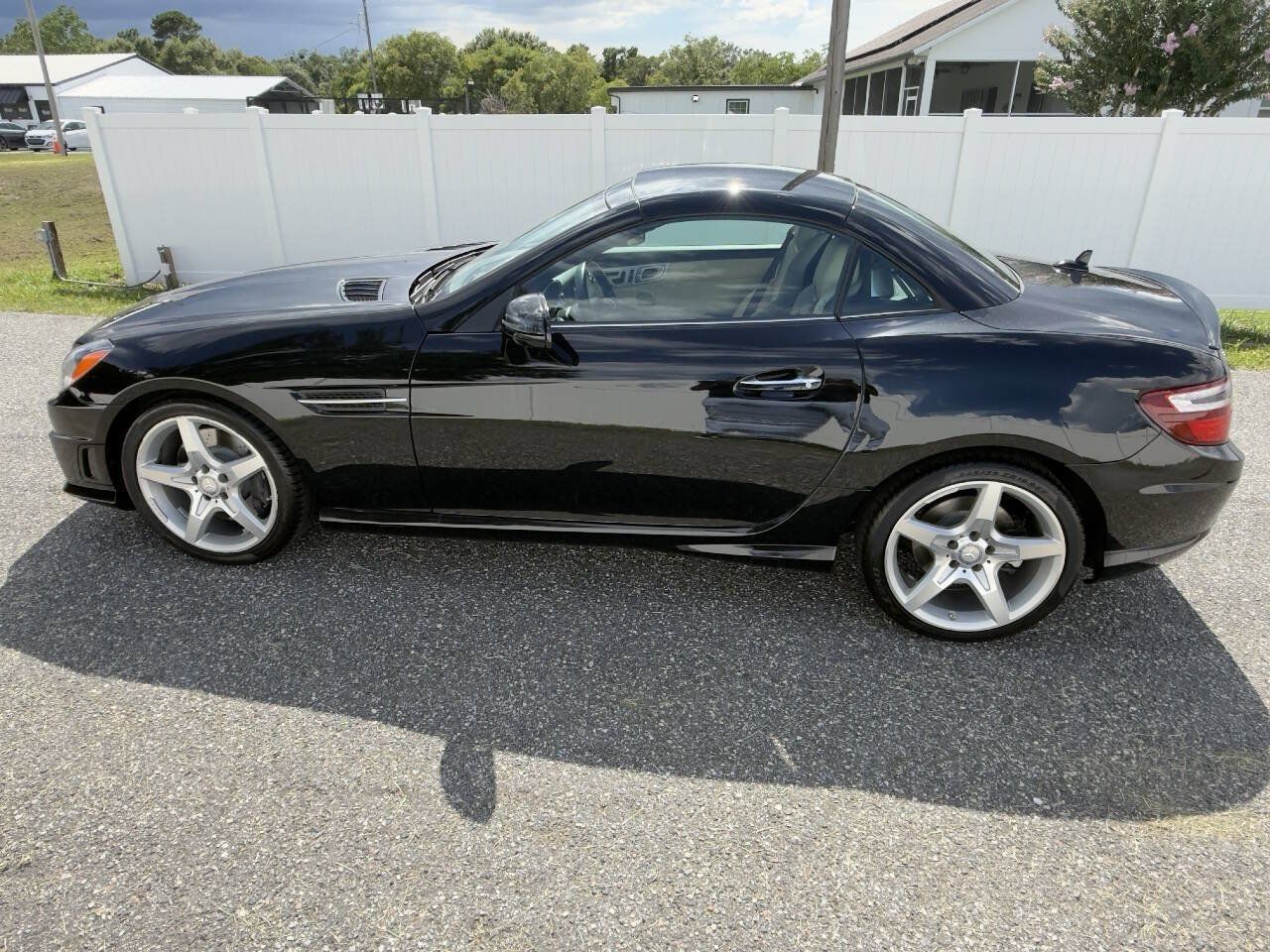 Used 2013 Mercedes-Benz SLK 250 image 16