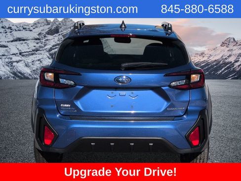 Used 2025 Subaru Crosstrek 2.0i Premium image 4
