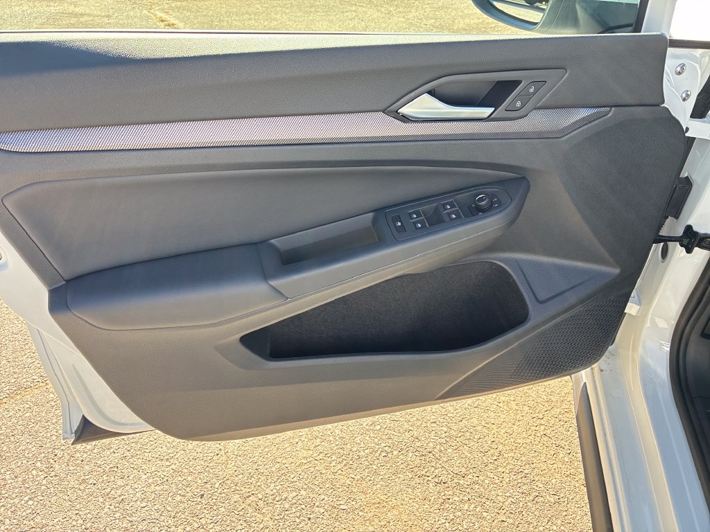 New 2026 Volkswagen GTI SE FWD image 10