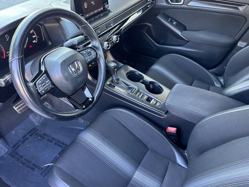Used 2024 Honda Civic Sport image 4