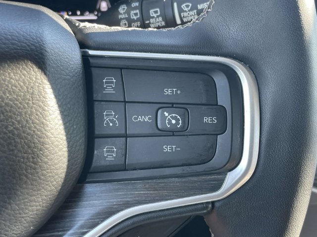 Used 2024 Jeep Wagoneer L Series II w/ Flexible Seating Group AWD/4WD image 24