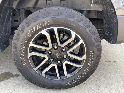 Used 2024 Ford Ranger Lariat w/ FX4 Off-Road Package AWD/4WD image 7