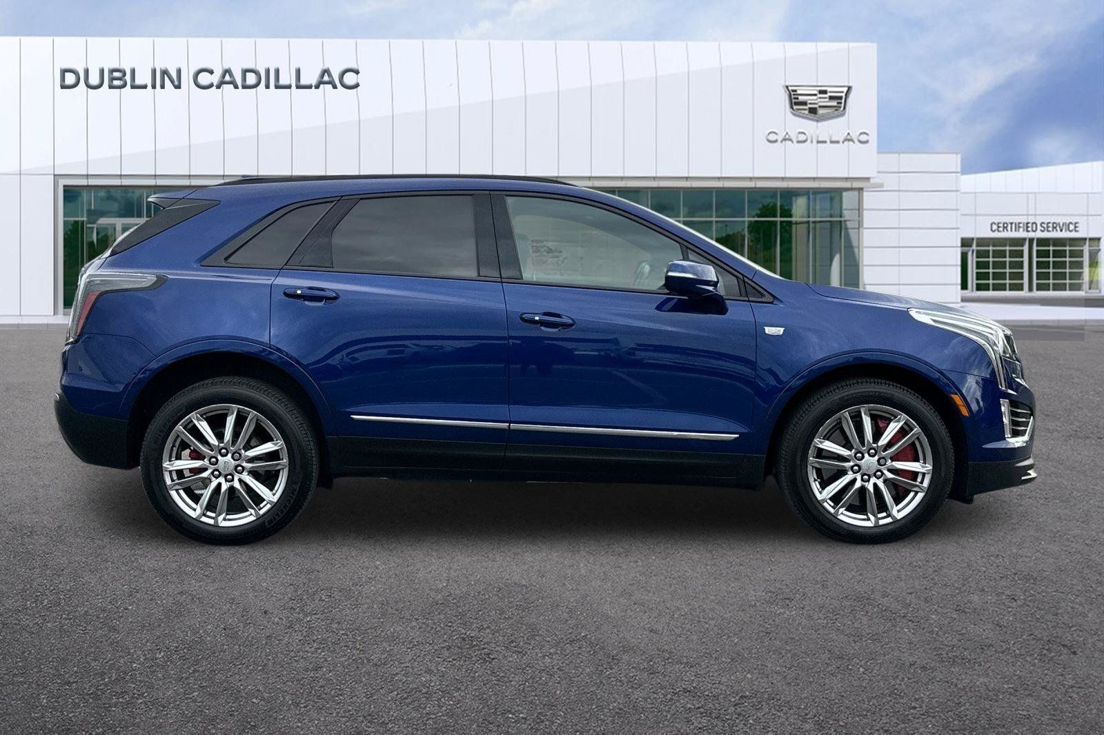 Used 2023 Cadillac XT5 Sportv AWD/4WD image 3