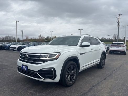 Used 2022 Volkswagen Atlas Cross Sport SEL R-Line AWD/4WD image 10
