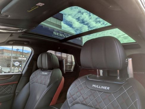 Used 2018 Bentley Bentayga Mulliner image 33