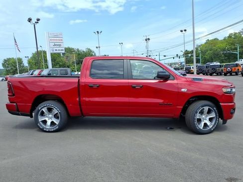 New 2026 RAM 1500 Express AWD/4WD image 2
