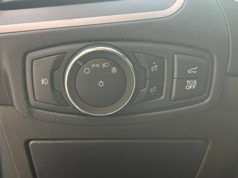 Used 2020 Ford Edge SEL w/ Convenience Package FWD image 6