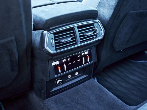 Used 2024 Lamborghini Urus Performante image 62