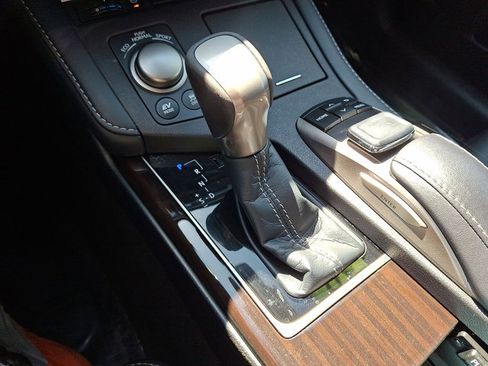 Used 2018 Lexus ES 300h image 13