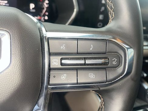 Used 2023 GMC Canyon Denali AWD/4WD image 8
