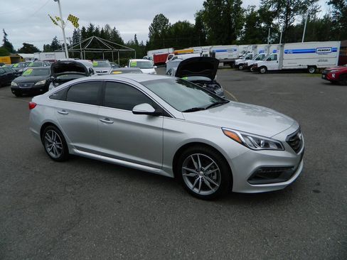 Used 2015 Hyundai Sonata Sport 2.0T FWD image 2