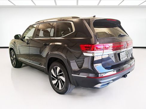 Used 2025 Volkswagen Atlas SEL AWD/4WD image 6