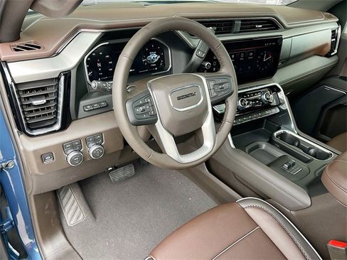 New 2026 GMC Sierra 2500 Denali w/ Denali Reserve Package image 6