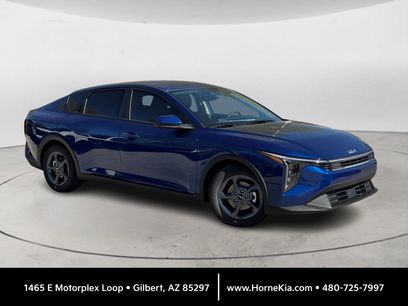 New 2025 Kia K4 LXS