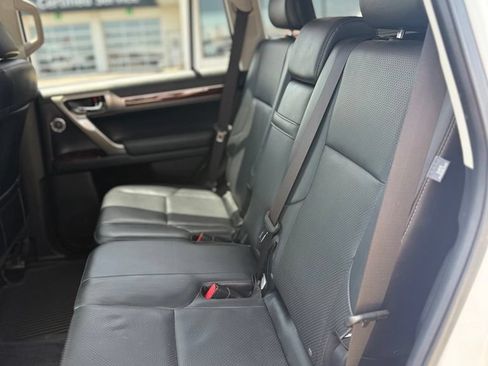 Used 2018 Lexus GX 460 Luxury AWD/4WD image 16