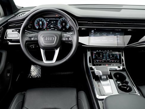 Certified 2025 Audi Q7 3.0T Prestige w/ Prestige Package AWD/4WD image 16
