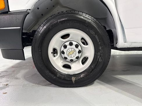 New 2025 Chevrolet Express 2500 w/ Driver Convenience Package RWD image 31