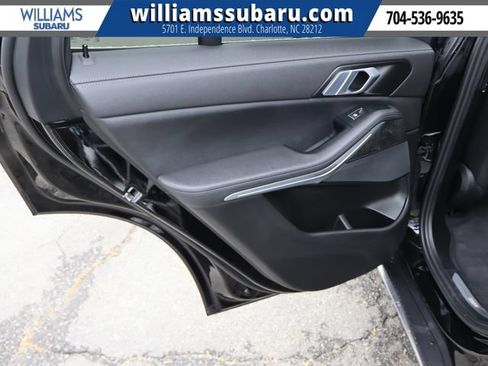 Used 2022 BMW X5 xDrive40i w/ Parking Assistance Package AWD/4WD image 34