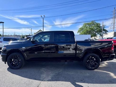 New 2026 RAM 1500 Laramie AWD/4WD image 4