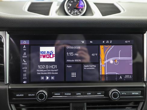 Used 2020 Porsche Macan image 15