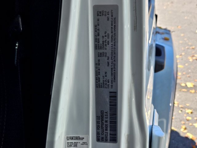 Used 2023 Jeep Wrangler Unlimited Sahara AWD/4WD image 15