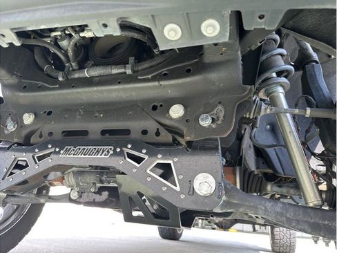 Used 2019 Chevrolet Silverado 1500 LT Trail Boss AWD/4WD image 16