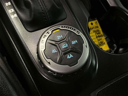 Used 2022 Ford Bronco Badlands image 27