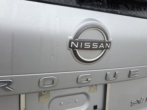 Used 2023 Nissan Rogue SV image 29