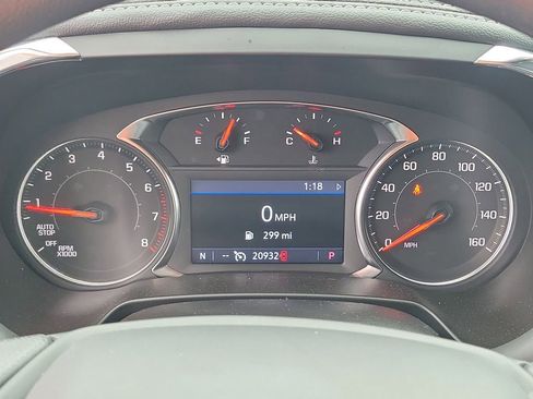 Used 2025 Chevrolet Blazer LT FWD image 23