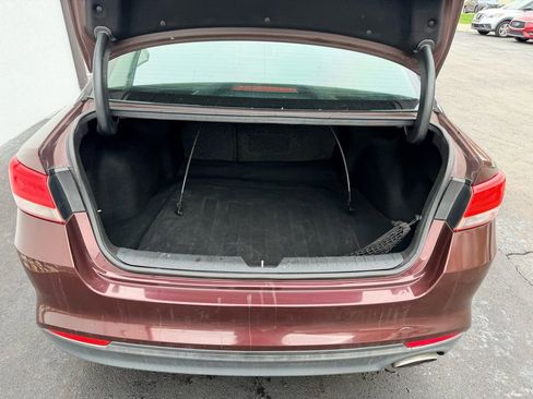 Used 2017 Kia Optima EX image 19