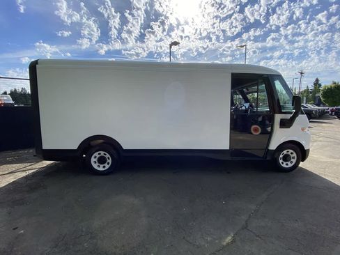 Used 2024 Chevrolet Brightdrop 600 w/ Commercial Equipment Package AWD/4WD image 7