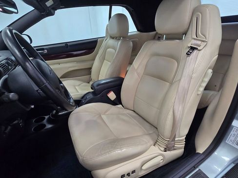 Used 2003 Chrysler Sebring Limited image 94