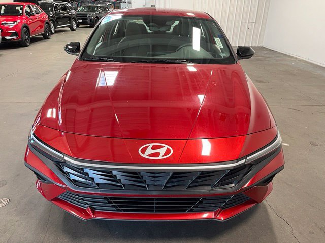 Used 2025 Hyundai Elantra SEL FWD image 8