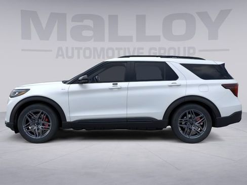 New 2026 Ford Explorer ST-Line w/ ST-Line Street Pack AWD/4WD image 3