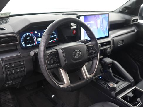 Used 2025 Toyota 4Runner TRD Off-Road Premium w/ Tow Technology Package AWD/4WD image 21
