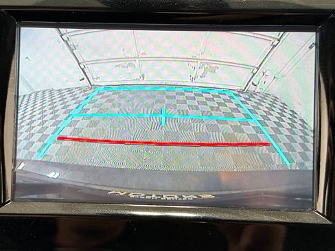 Used 2020 Toyota Camry SE image 20