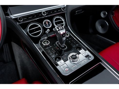 Used 2024 Bentley Continental GT V8 image 33