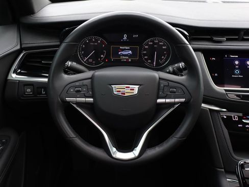Used 2024 Cadillac XT6 Luxury w/ LPO, Floor Liner Package AWD/4WD image 19