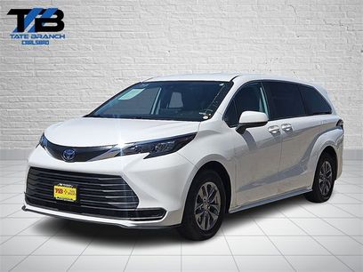 Used 2024 Toyota Sienna LE
