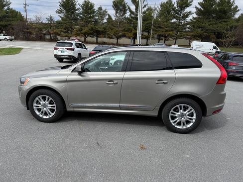 Used 2015 Volvo XC60 T5 Platinum image 9