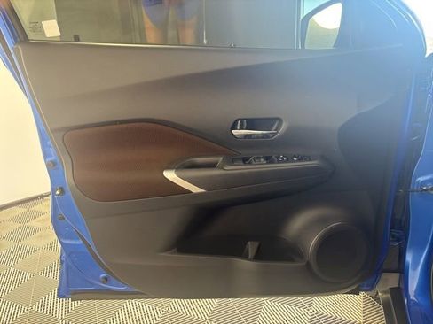 Used 2022 Nissan Kicks SR FWD image 13