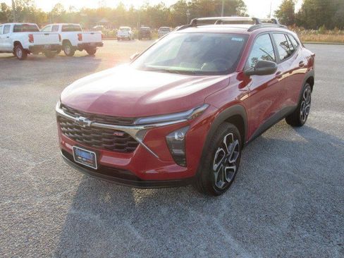 New 2026 Chevrolet Trax RS image 2