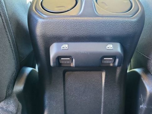 Used 2023 Jeep Gladiator Willys image 11