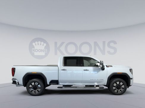 New 2026 GMC Sierra 2500 Denali w/ Denali Reserve Package AWD/4WD image 8