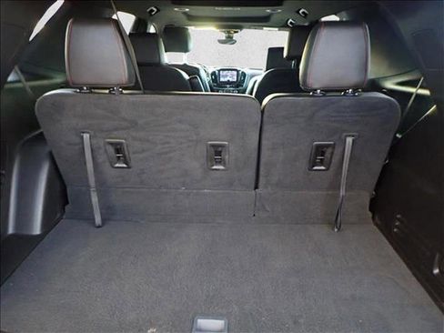 Used 2023 Chevrolet Traverse RS image 8