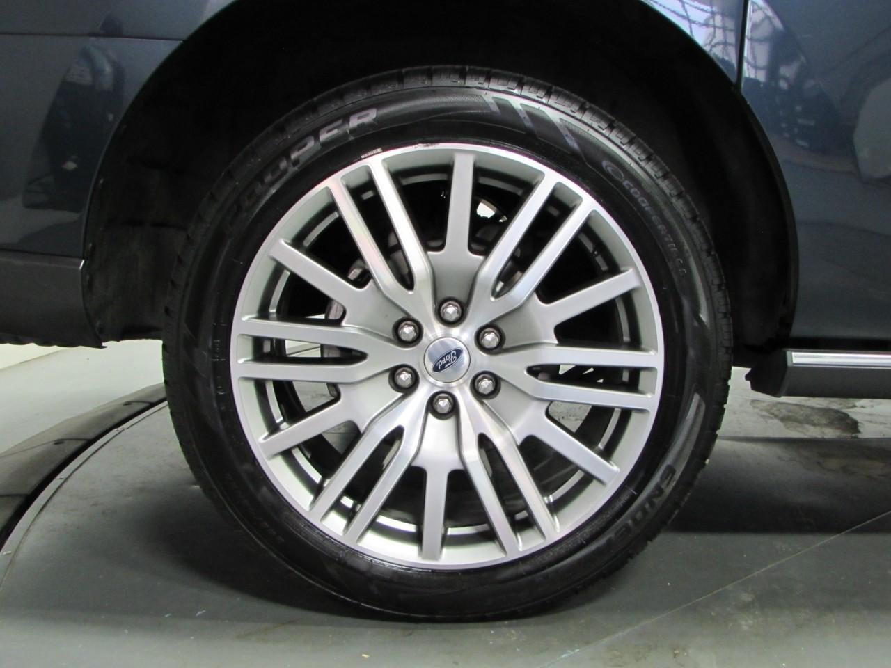 Used 2023 Ford Expedition Max Limited AWD/4WD image 9