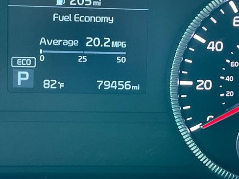 Used 2020 Kia Telluride LX AWD/4WD image 11