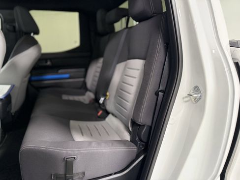 Used 2025 Toyota Tacoma TRD Off-Road image 20